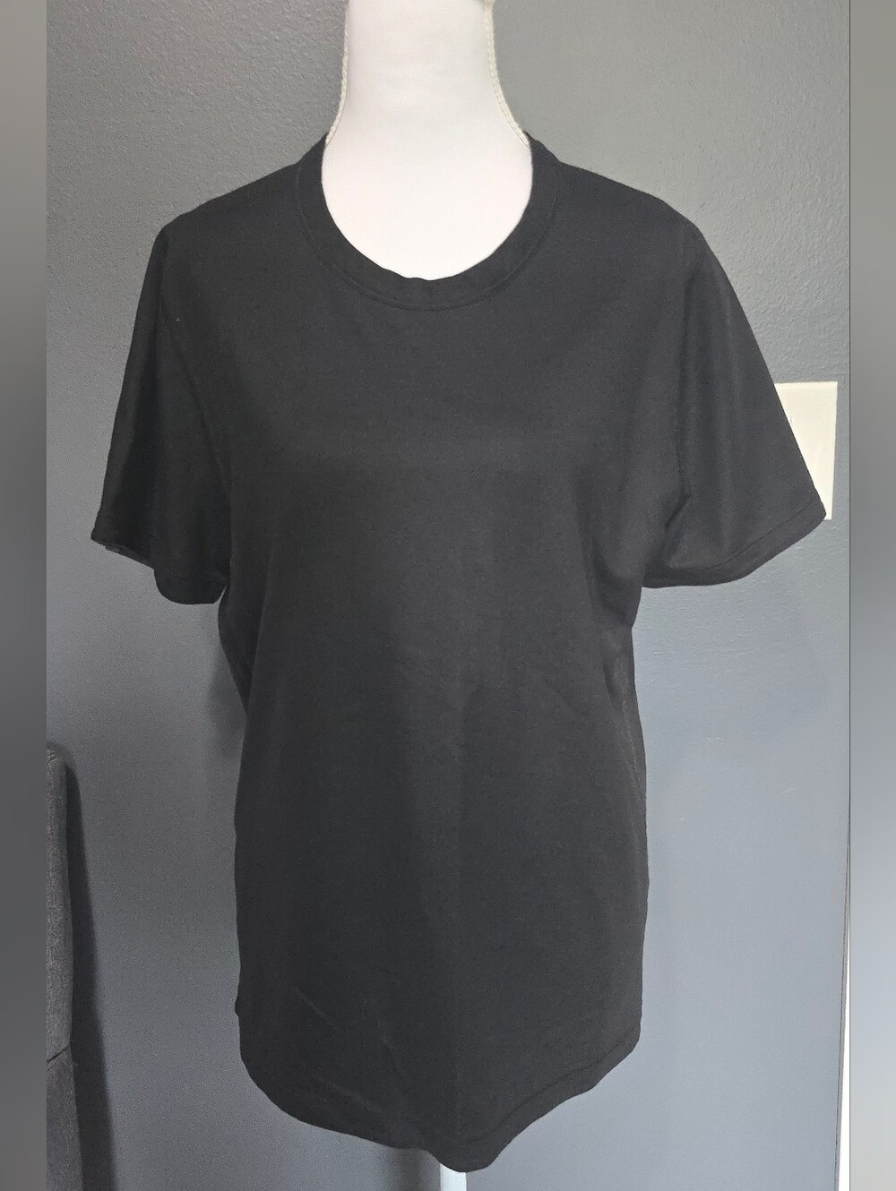 lululemon athletica Black/Gray Reversible Tee